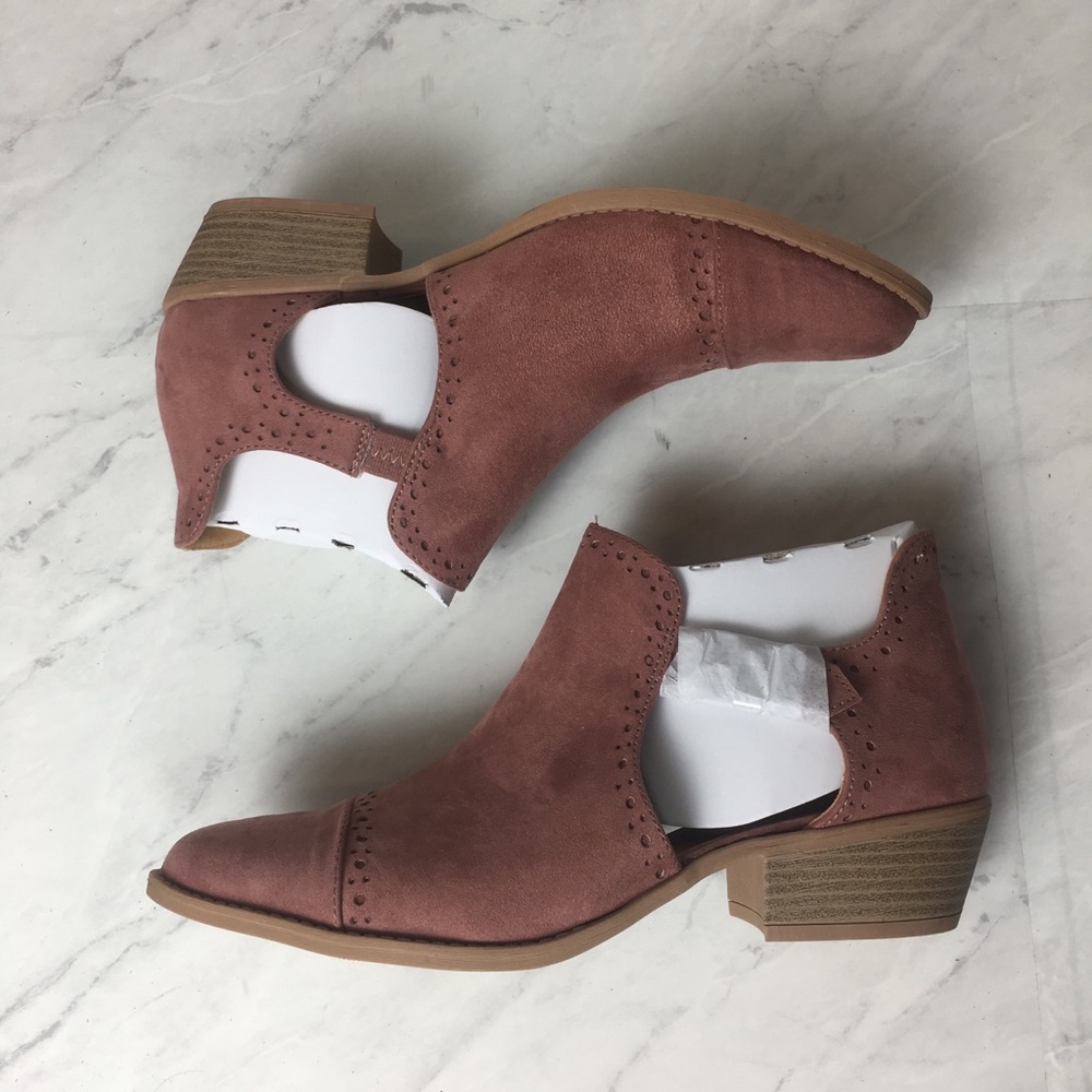 Qupid Sochi-41 Mauve Buckled Booties